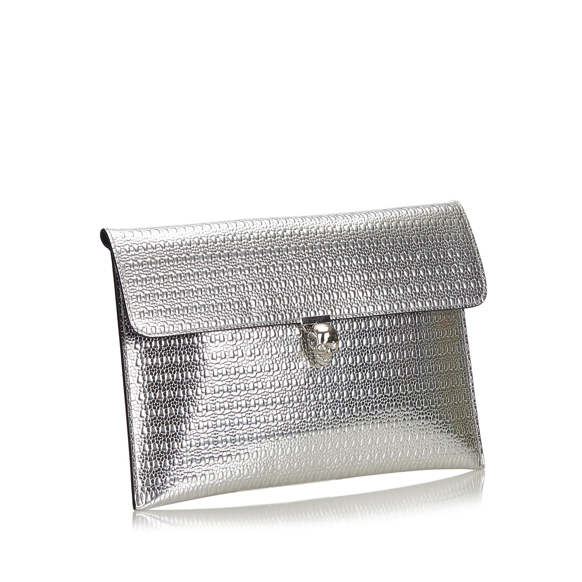 Buy & Consign Authentic Alexander Mcqueen Skull Clutch Bag Silver at The Plush Posh