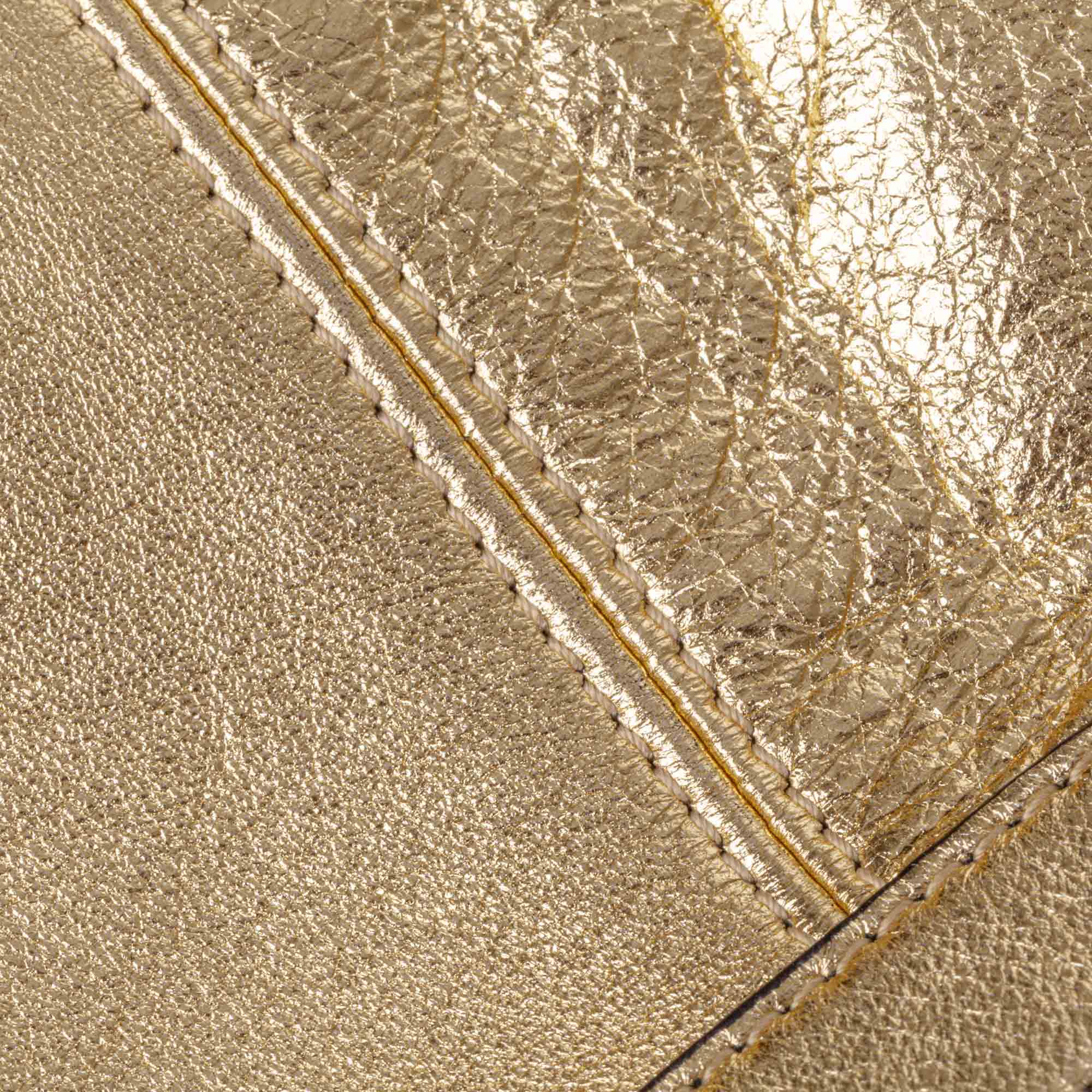 Buy & Consign Authentic Alexander Mcqueen CalfSkin De Manta Clutch Bag Gold at The Plush Posh
